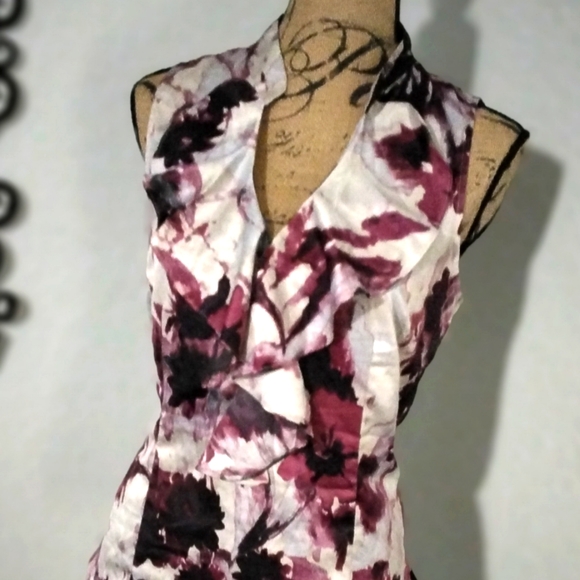 Ann Taylor Tops - Ann Taylor side zip top